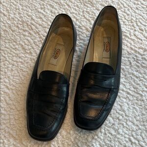 Talbots Classic Black Leather Penny Loafers - Size 7.5